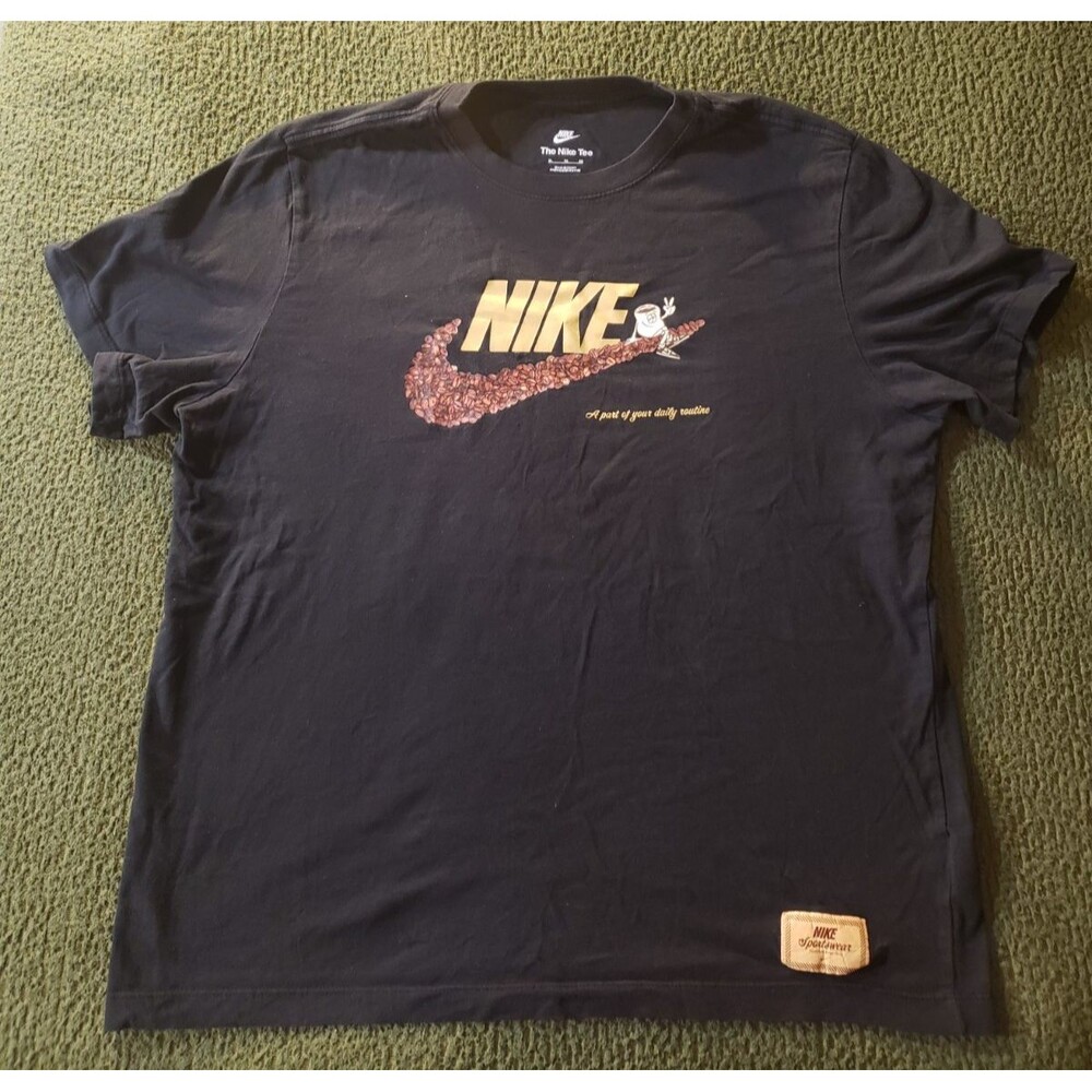 NIKE SPORTSWEAR "Coffee Cup Man Tee" MEN'S BLACK BROWN T-SHIRT XL DX1075-010
